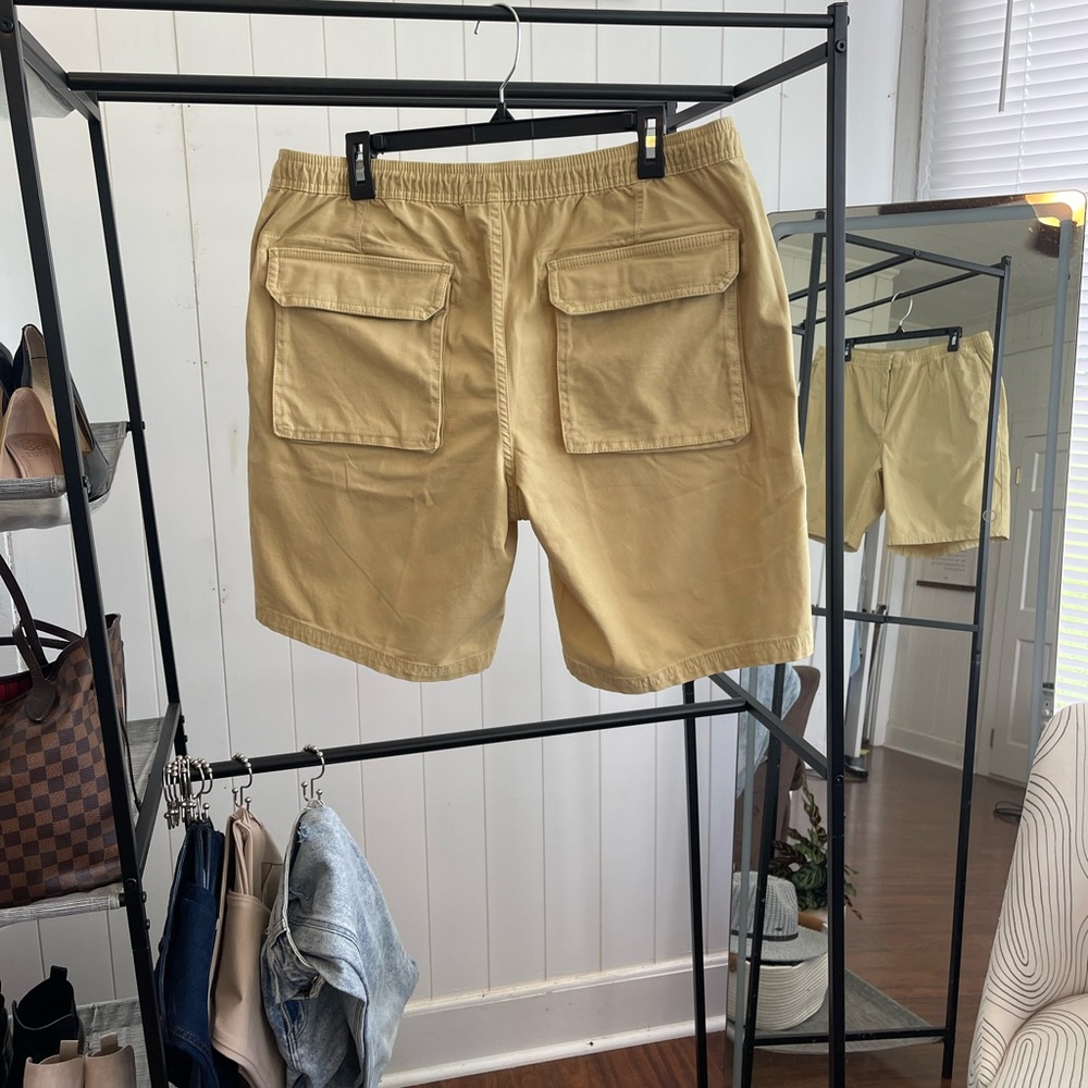 NWT Goodthreads Khaki Shorts - Men’s LARGE - Picture 2 of 11